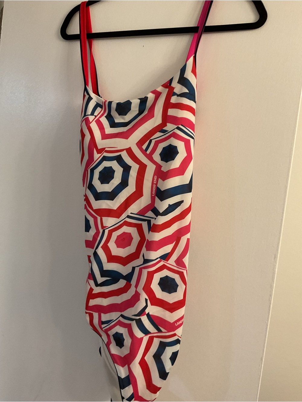💕 Lands’ End Swimsuit with Umbrella Print